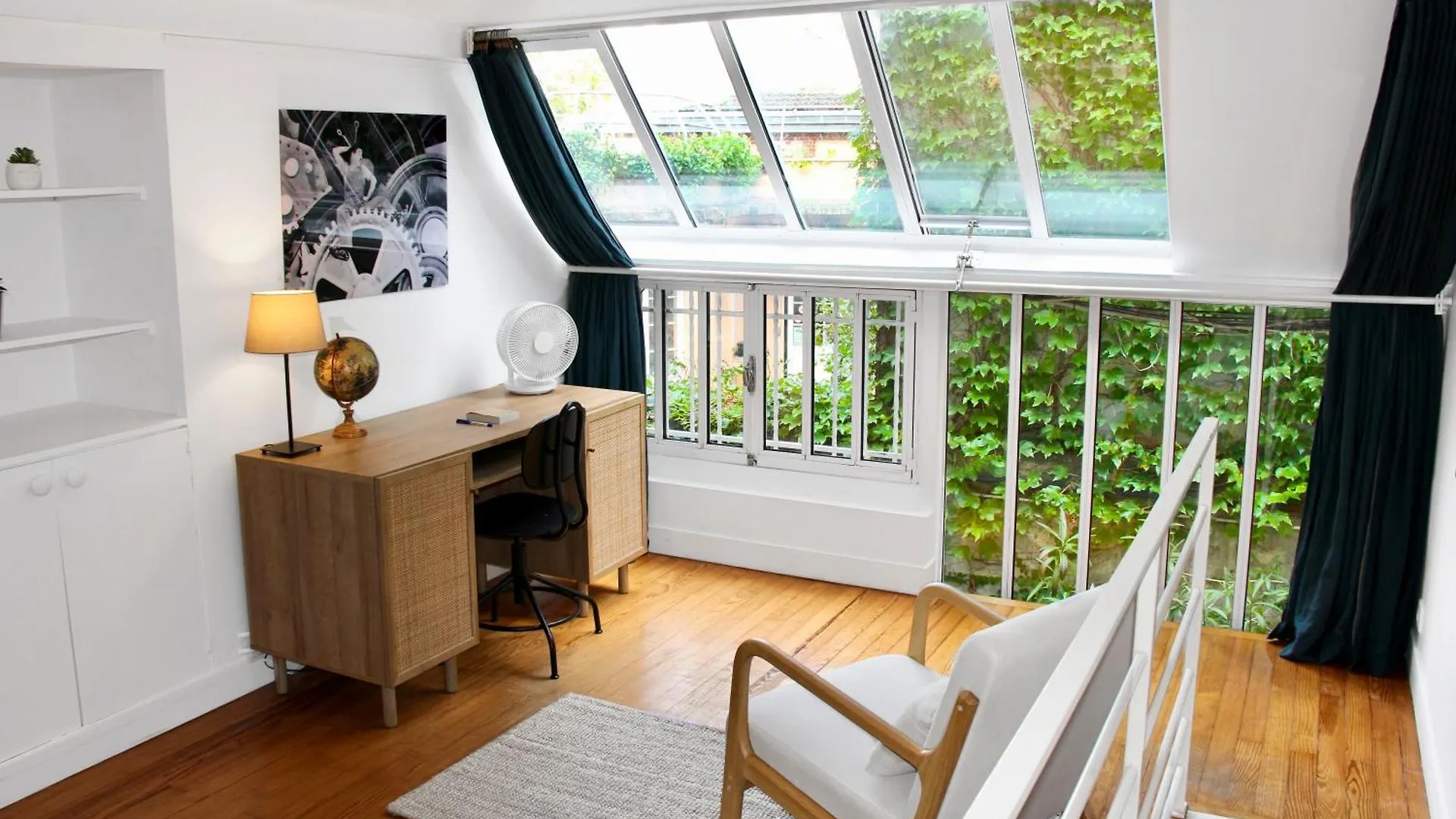 Cozy Artist Loft Apartment Paris