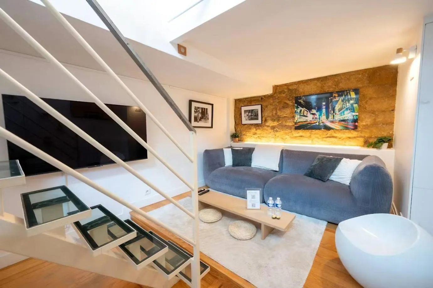 Cozy Artist Loft Apartment Paris 0*,  France